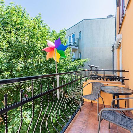 Apartament Z Balkonem Przy Latarni 150M Od Morza Kołobrzeg Kültér fotó
