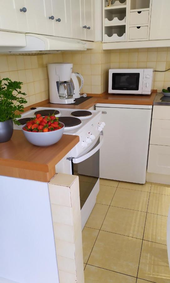 Apartament Z Balkonem Przy Latarni 150M Od Morza Kołobrzeg Kültér fotó
