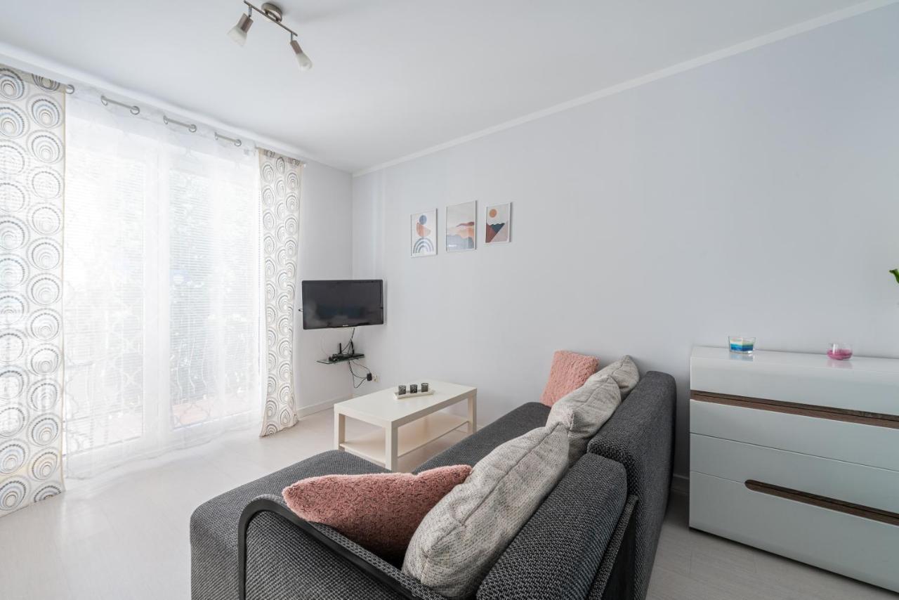 Apartament Z Balkonem Przy Latarni 150M Od Morza Kołobrzeg Kültér fotó