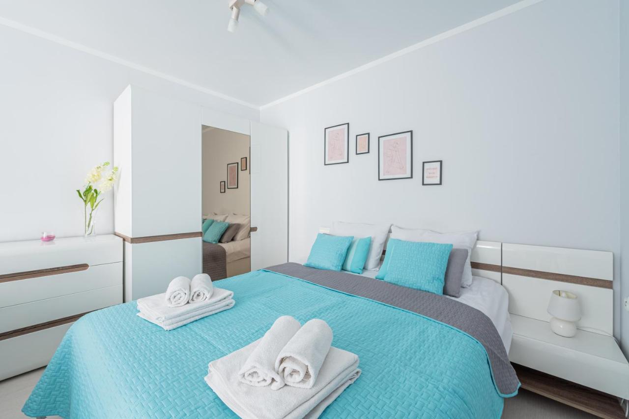 Apartament Z Balkonem Przy Latarni 150M Od Morza Kołobrzeg Kültér fotó