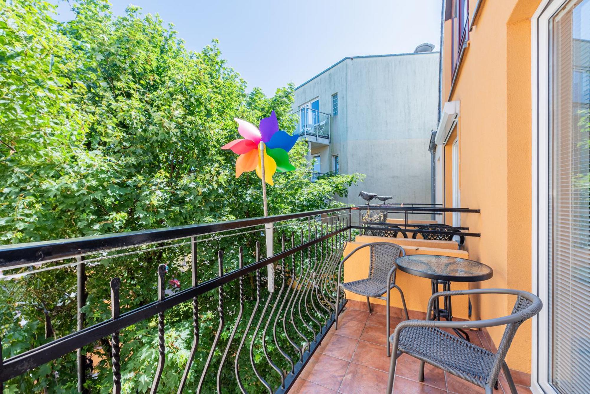 Apartament Z Balkonem Przy Latarni 150M Od Morza Kołobrzeg Kültér fotó