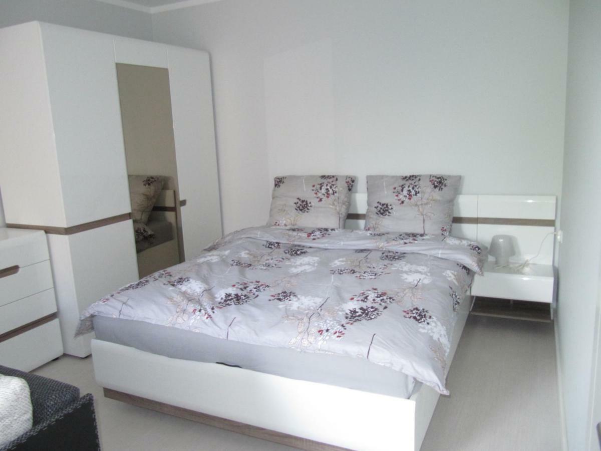 Apartament Z Balkonem Przy Latarni 150M Od Morza Kołobrzeg Kültér fotó