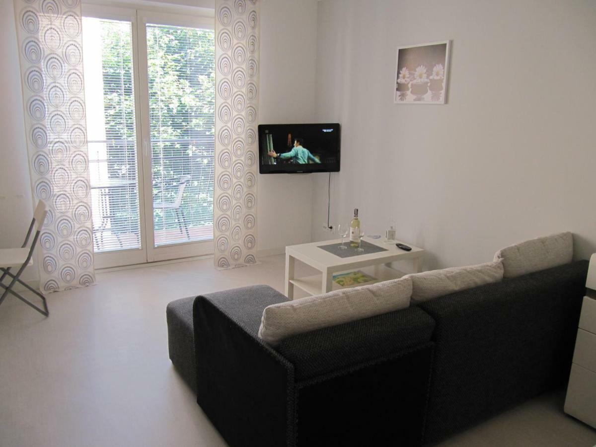 Apartament Z Balkonem Przy Latarni 150M Od Morza Kołobrzeg Kültér fotó