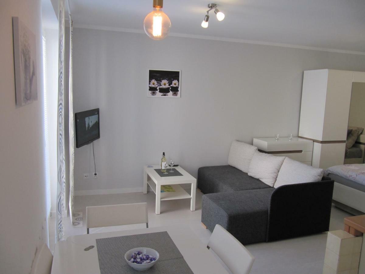 Apartament Z Balkonem Przy Latarni 150M Od Morza Kołobrzeg Kültér fotó